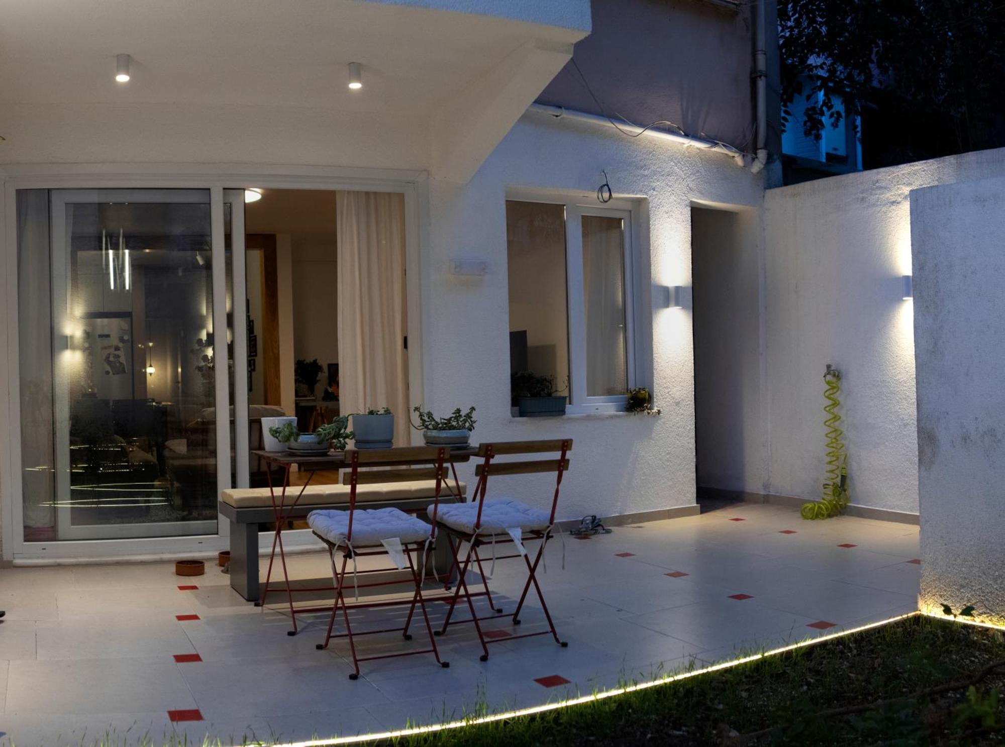 Design With Garden Apartment